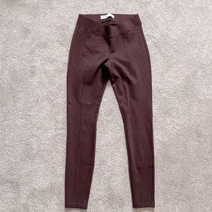 Never worn Old Navy Stevie High Rise Ponte Knit leggings. Size XS.